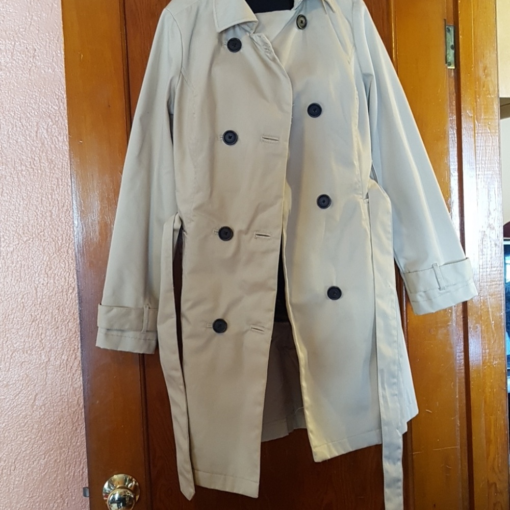 Light jacket, tan, trench coat